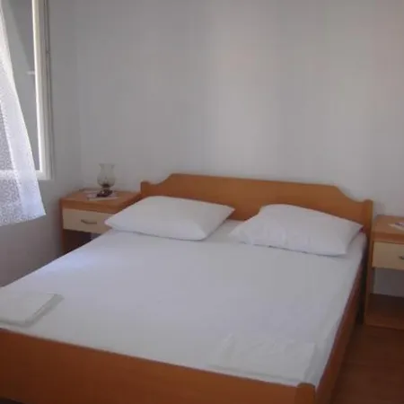 Ana Guest house *