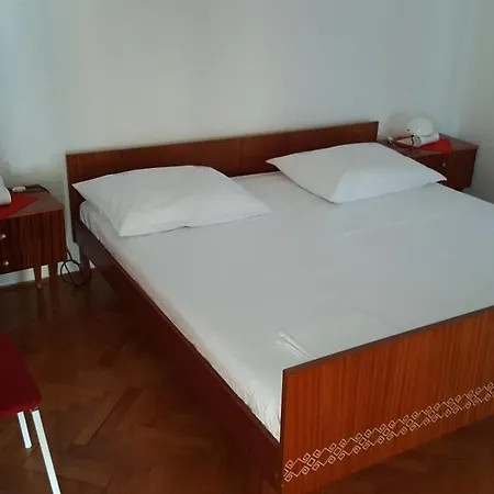Ana Guest house